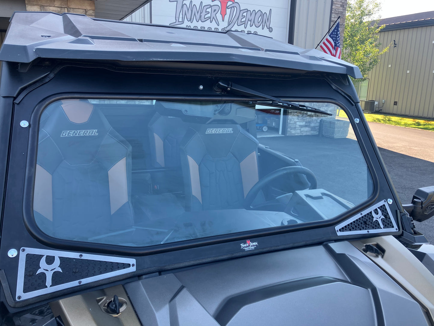 Polaris General Vented Glass Windshield